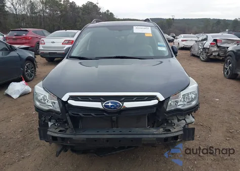 2017 Subaru Forester 2.5I Premium z USA, uszkodzony, nr VIN JF2SJAEC6HH588869